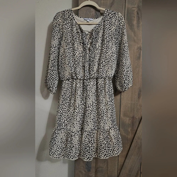 ACCLAIMED black&white cheetah print longsleeve tie front mini dress. Size small - Picture 2 of 10